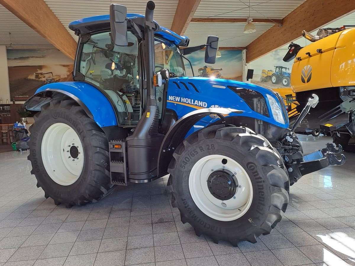 Traktor of the type New Holland T6.180 Dynamic Command SideWinder II (Stage V), Neumaschine in Burgkirchen (Picture 2)
