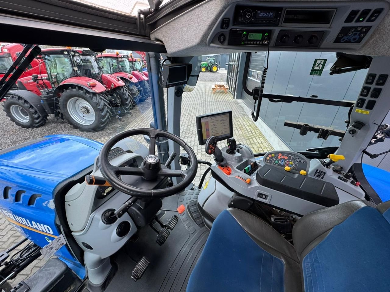 Traktor a típus New Holland T6.180 Dynamic Command, Gebrauchtmaschine ekkor: Daarle (Kép 11)