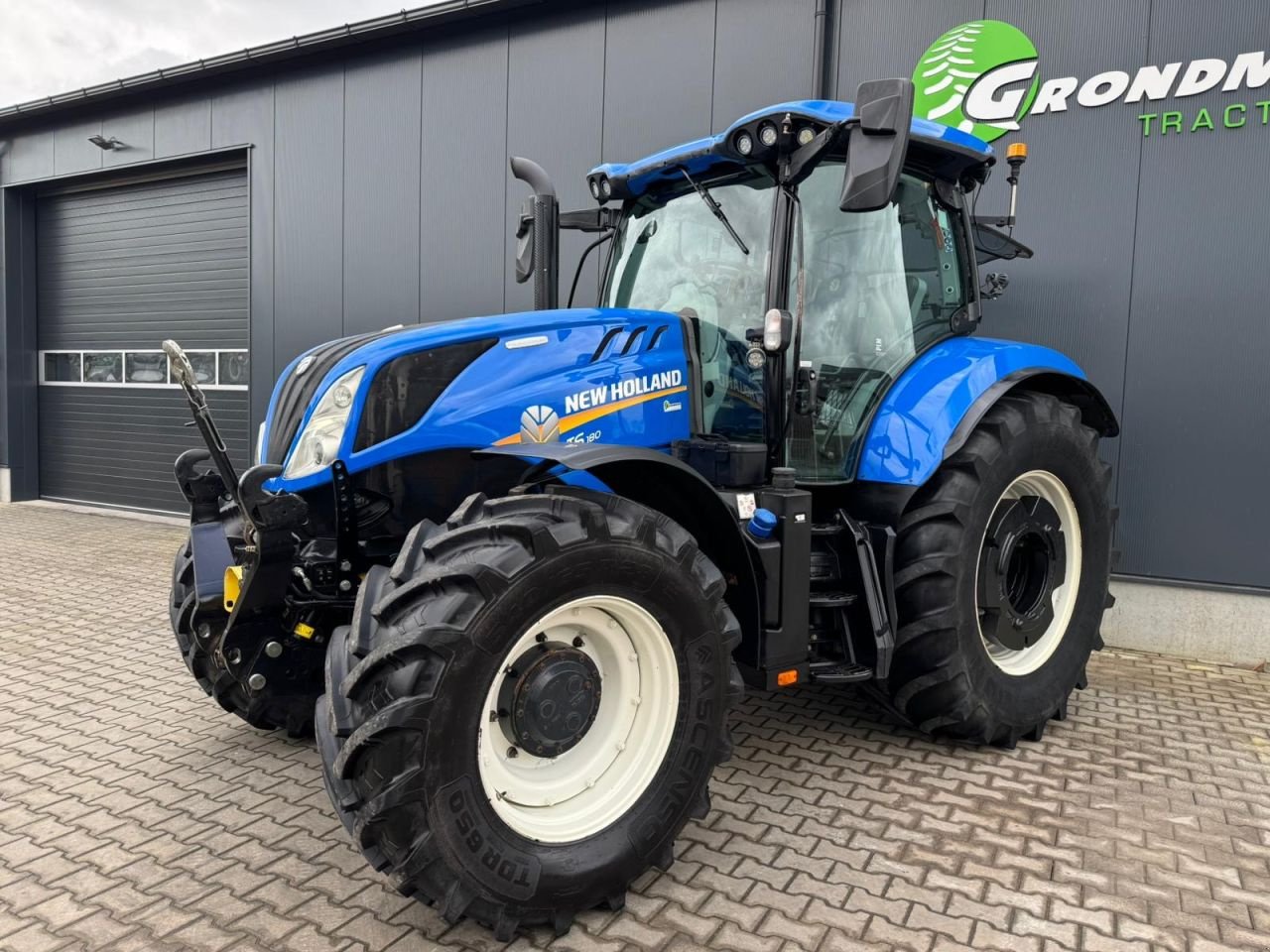 Traktor a típus New Holland T6.180 Dynamic Command, Gebrauchtmaschine ekkor: Daarle (Kép 2)