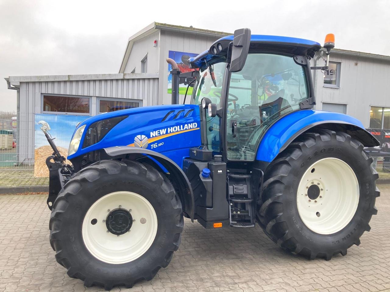 Traktor a típus New Holland T6.180 EC, Gebrauchtmaschine ekkor: Stuhr (Kép 2)