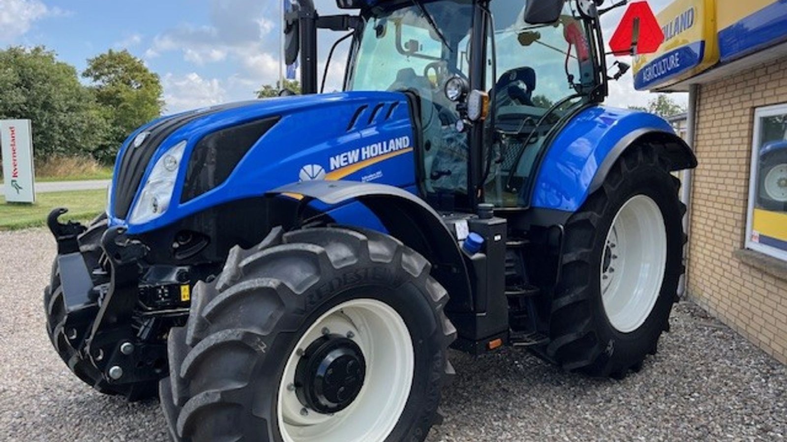 Traktor of the type New Holland T6.180 Electro Command, Gebrauchtmaschine in Skærbæk (Picture 3)