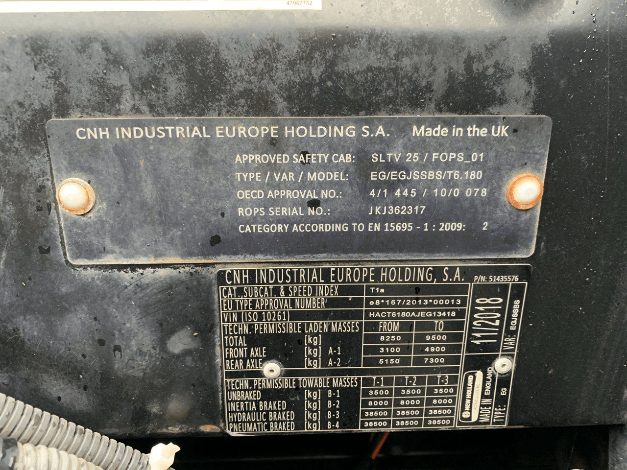 Traktor of the type New Holland T6.180 ELECTROCOMMAND T4B, Gebrauchtmaschine in CONDE SUR VIRE (Picture 11)