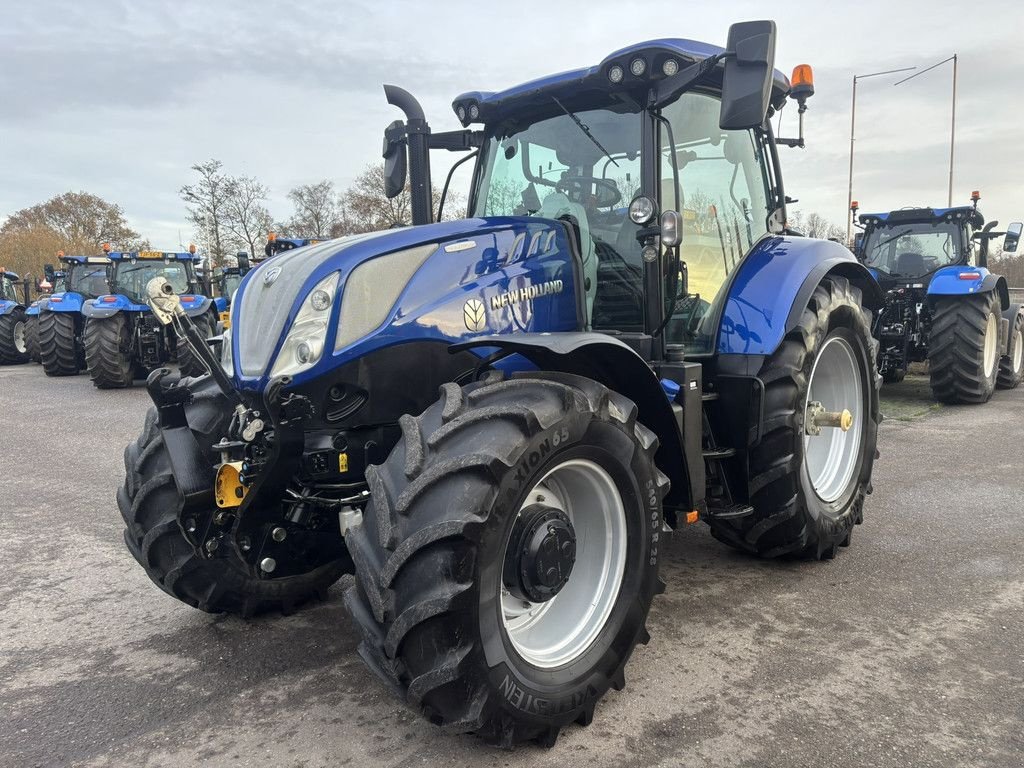Traktor типа New Holland T6.180, Gebrauchtmaschine в Heerenveen (Фотография 1)