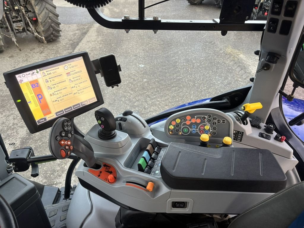 Traktor типа New Holland T6.180, Gebrauchtmaschine в Heerenveen (Фотография 8)