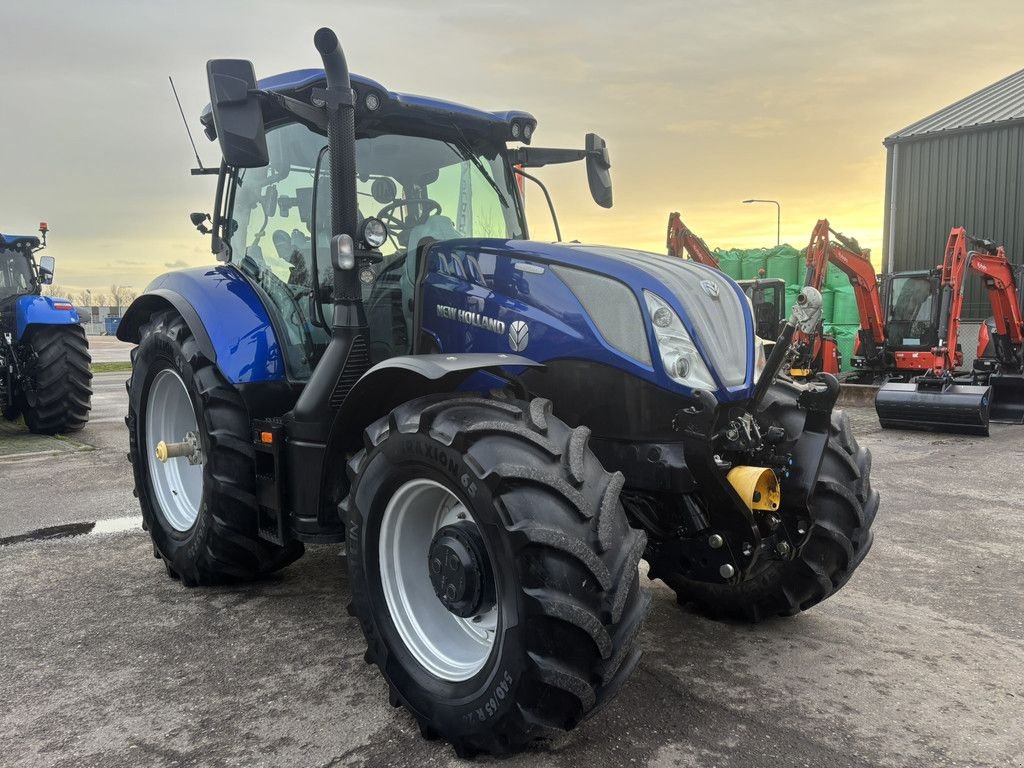 Traktor типа New Holland T6.180, Gebrauchtmaschine в Heerenveen (Фотография 6)