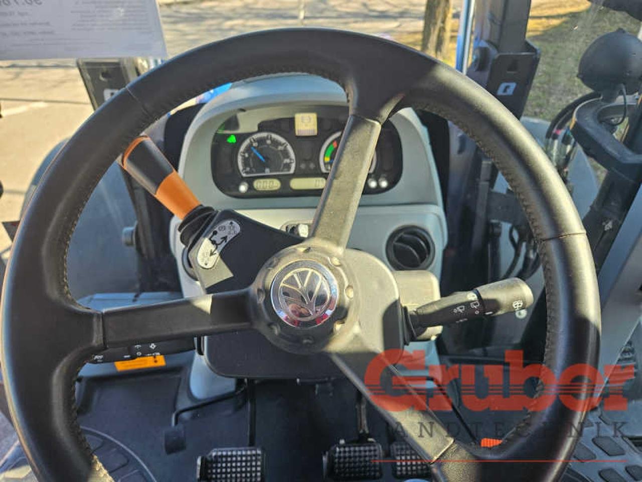 Traktor of the type New Holland T6.180AC, Gebrauchtmaschine in Ampfing (Picture 20)