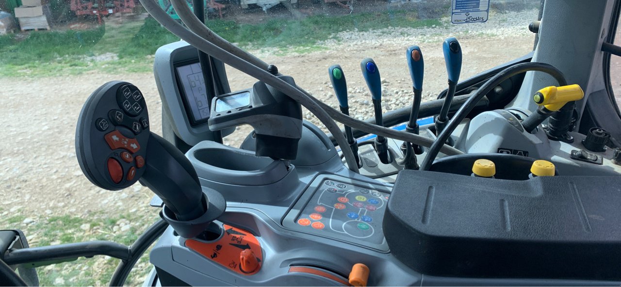 Traktor типа New Holland T6.180dct, Gebrauchtmaschine в Saint-Nabord (Фотография 8)