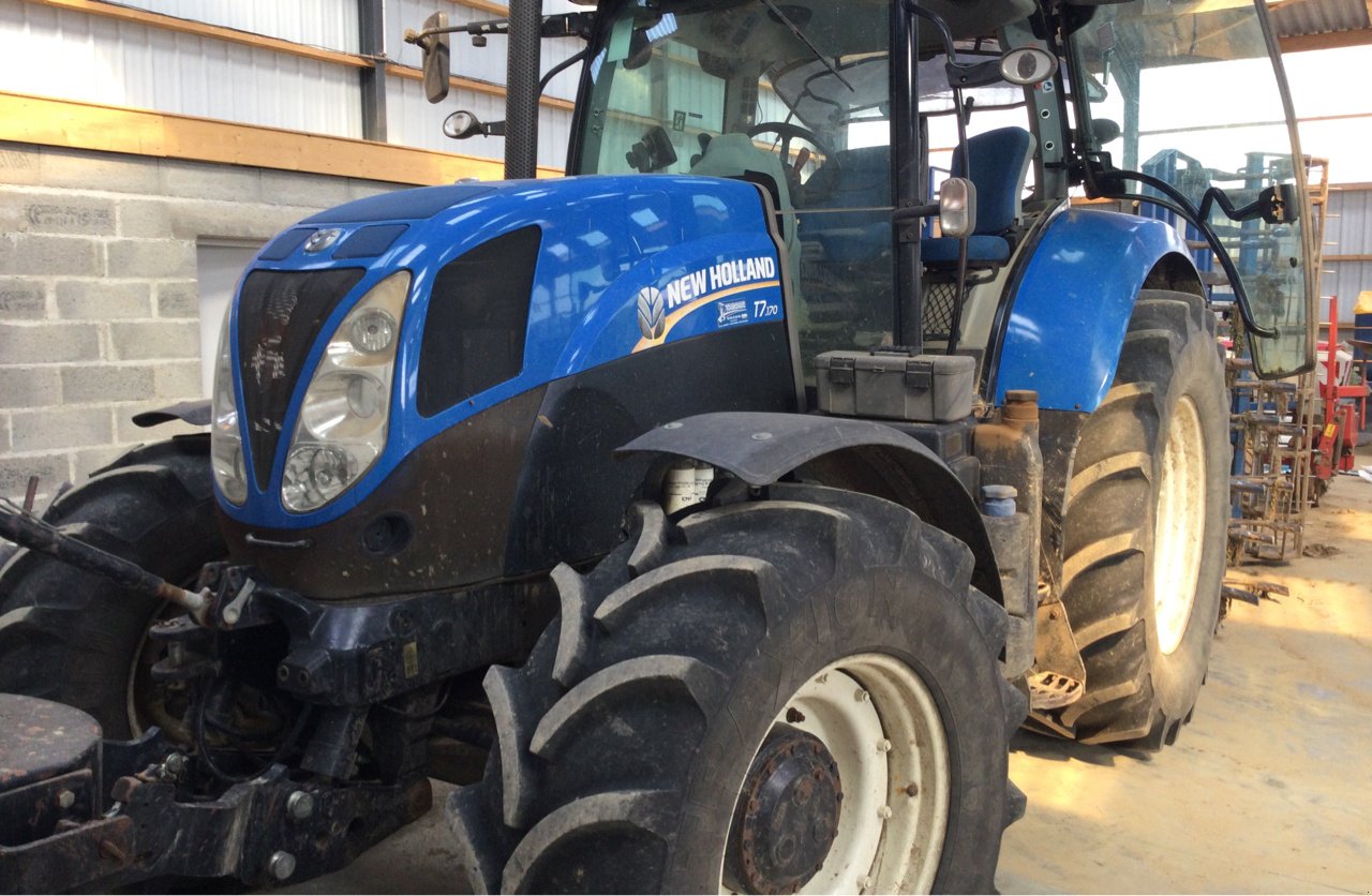 Traktor des Typs New Holland T7 170, Gebrauchtmaschine in LA ROCHE JAUDY (Bild 1)