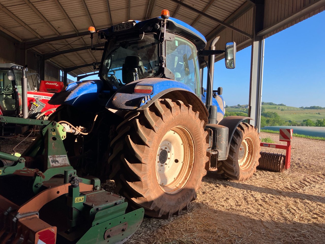 Traktor typu New Holland T7 175, Gebrauchtmaschine v MORLHON LE HAUT (Obrázek 2)