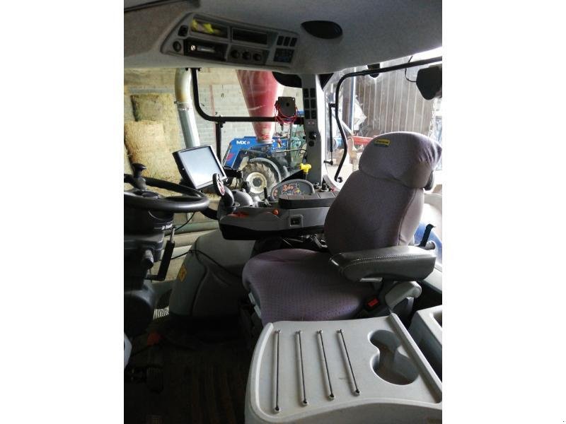 Traktor van het type New Holland T7-185AC, Gebrauchtmaschine in ANTIGNY (Foto 6)