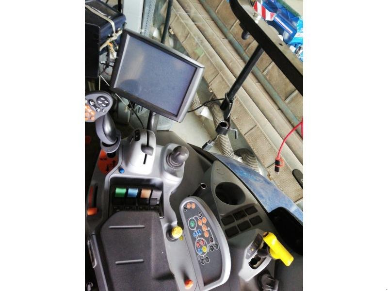 Traktor van het type New Holland T7-185AC, Gebrauchtmaschine in ANTIGNY (Foto 7)