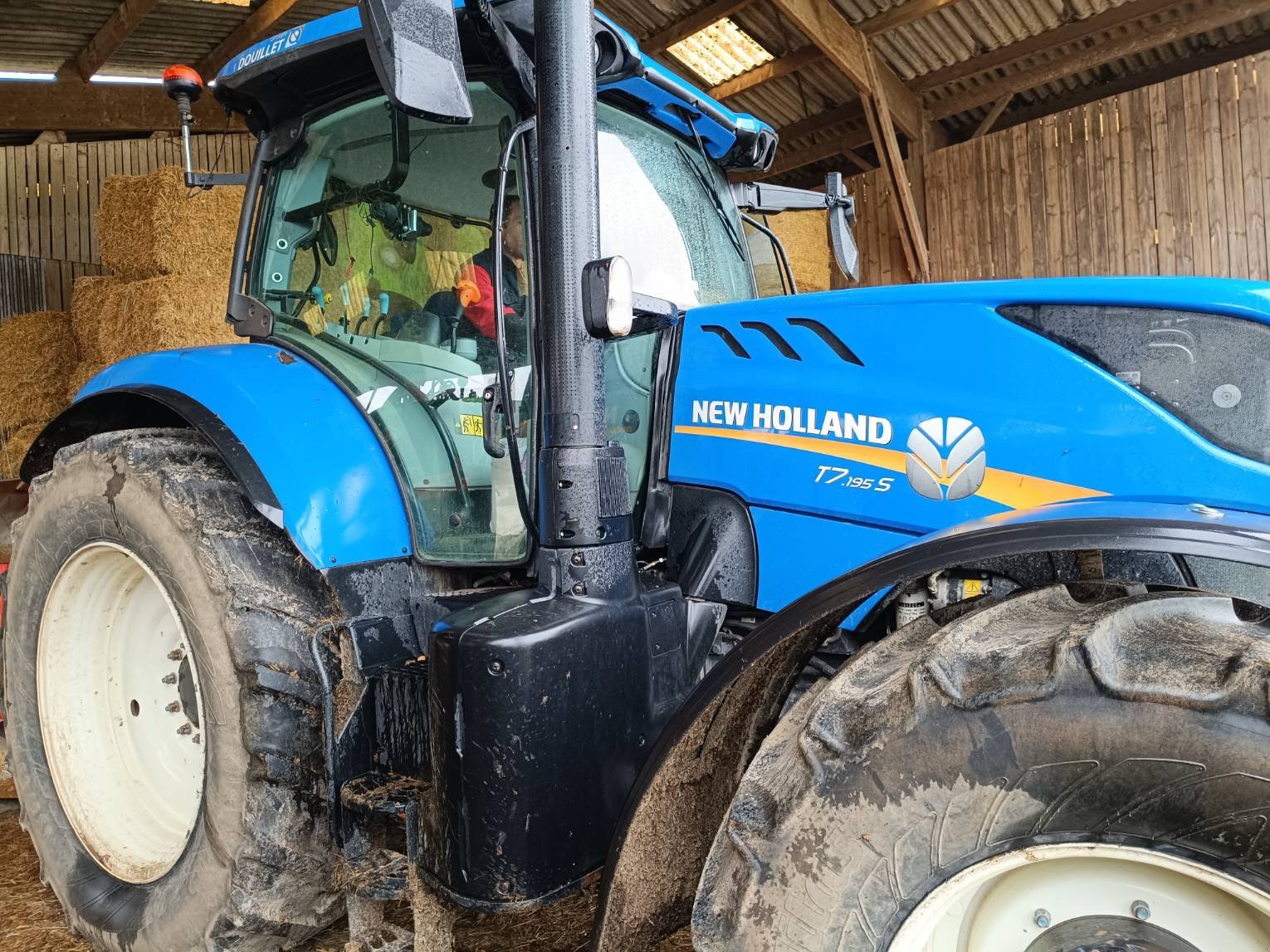 Traktor του τύπου New Holland T7 195S, Gebrauchtmaschine σε Le Horps (Φωτογραφία 3)