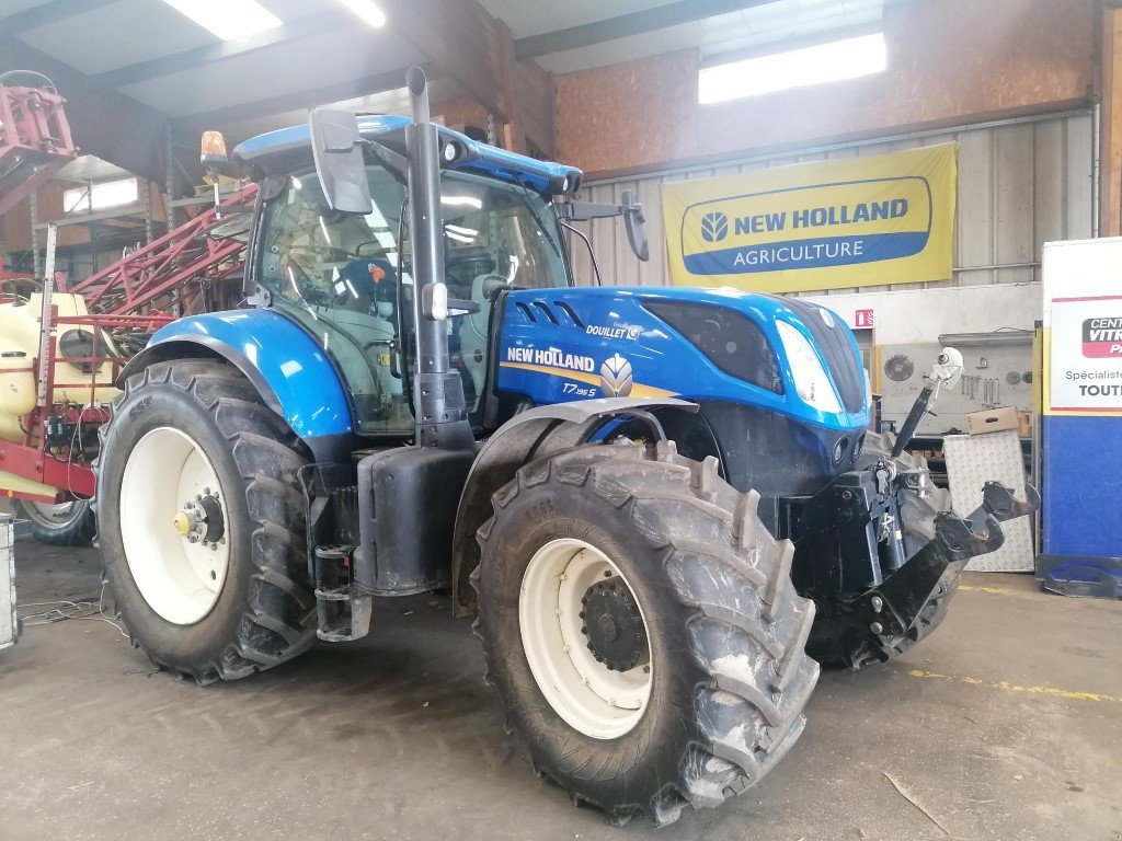 Traktor des Typs New Holland T7 195S, Gebrauchtmaschine in Montenay (Bild 1)