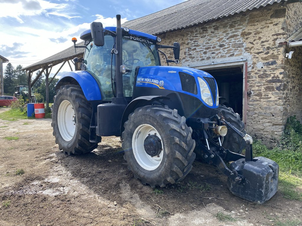 Traktor typu New Holland T7 200 AUTOCOMMAND, Gebrauchtmaschine v PIERRE BUFFIERE (Obrázek 2)
