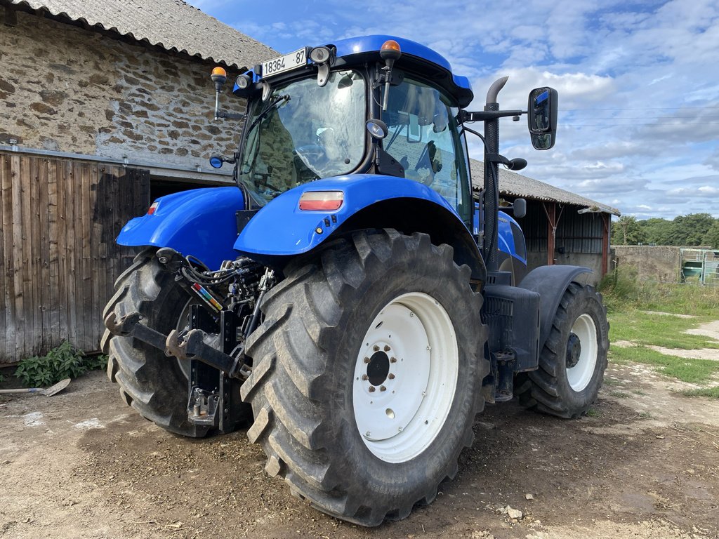 Traktor typu New Holland T7 200 AUTOCOMMAND, Gebrauchtmaschine v PIERRE BUFFIERE (Obrázek 3)