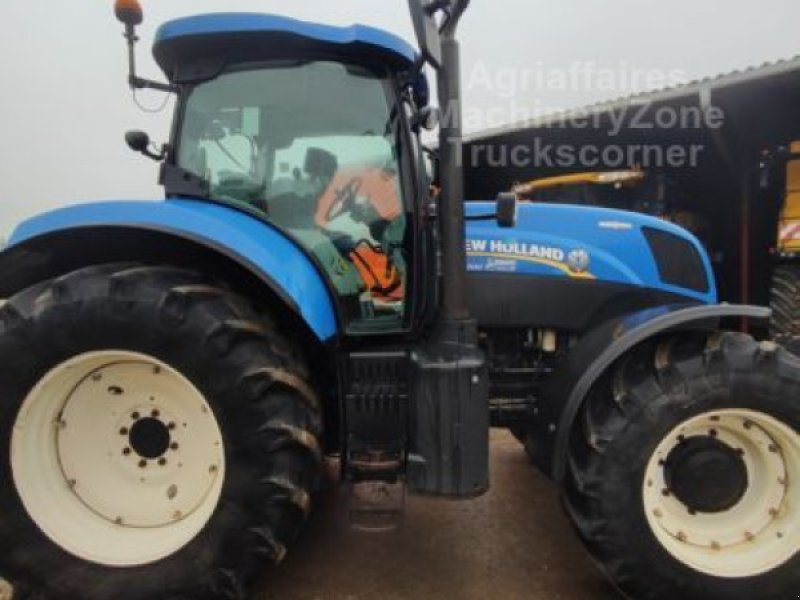 Traktor tip New Holland T7 200, Gebrauchtmaschine in FRESNAY LE COMTE (Poză 1)