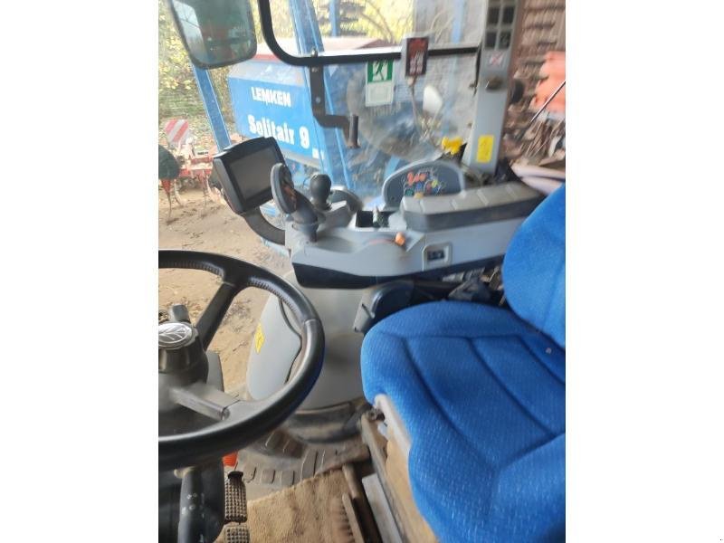 Traktor of the type New Holland T7-200PC-SW, Gebrauchtmaschine in ANTIGNY (Picture 5)