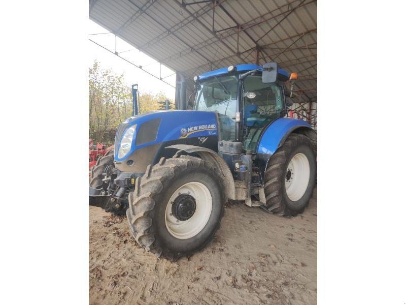 Traktor of the type New Holland T7-200PC-SW, Gebrauchtmaschine in ANTIGNY (Picture 1)