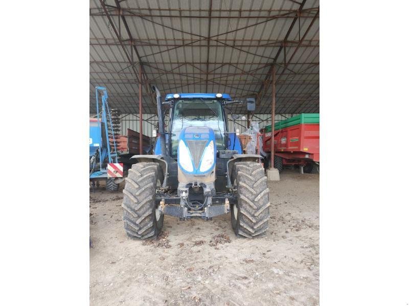 Traktor of the type New Holland T7-200PC-SW, Gebrauchtmaschine in ANTIGNY (Picture 2)