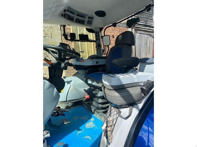 Traktor typu New Holland T7-210AC, Gebrauchtmaschine v CHAUMONT (Obrázek 3)