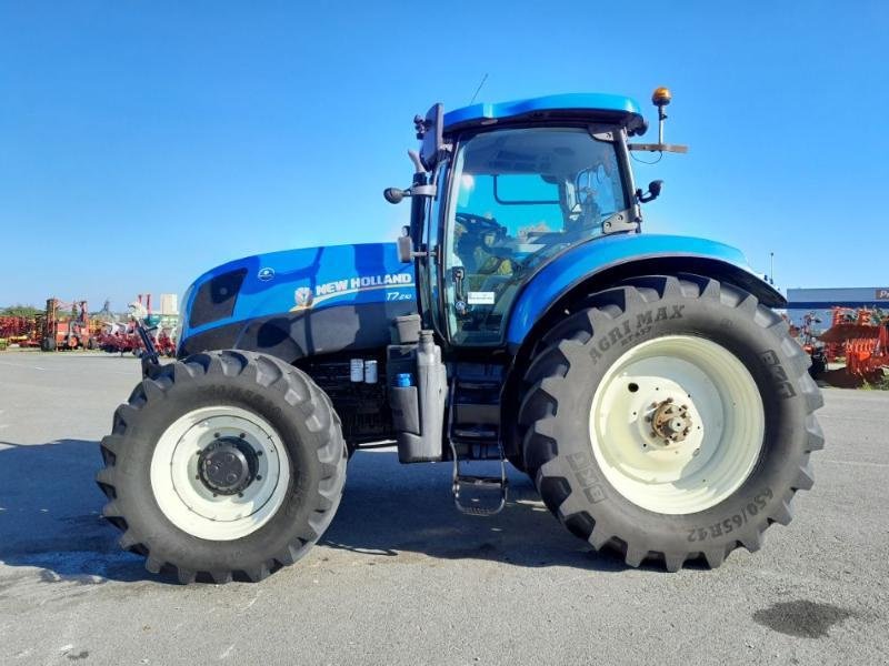 Traktor of the type New Holland T7-210PC-SW, Gebrauchtmaschine in ANTIGNY (Picture 9)