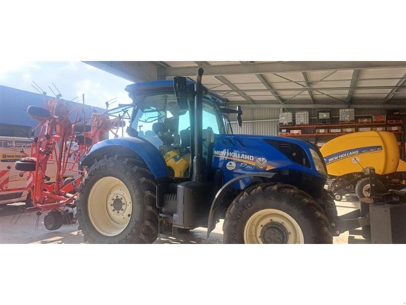 Traktor от тип New Holland T7-210RC-SW, Gebrauchtmaschine в CHAUMONT (Снимка 1)