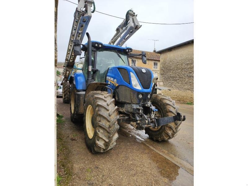 Traktor Türe ait New Holland T7-210RC-SW, Gebrauchtmaschine içinde CHAUMONT (resim 2)