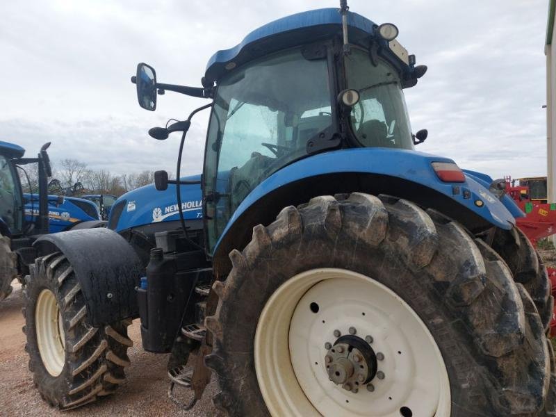 Traktor a típus New Holland T7-220PC-SW, Gebrauchtmaschine ekkor: CHAUMONT (Kép 2)