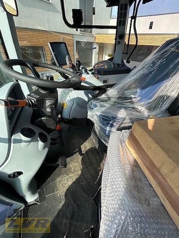 Traktor des Typs New Holland T7 225 AC  Aktionsmaschine / Sonderpreis, Vorführmaschine in Steinau-Rebsdorf (Bild 7)