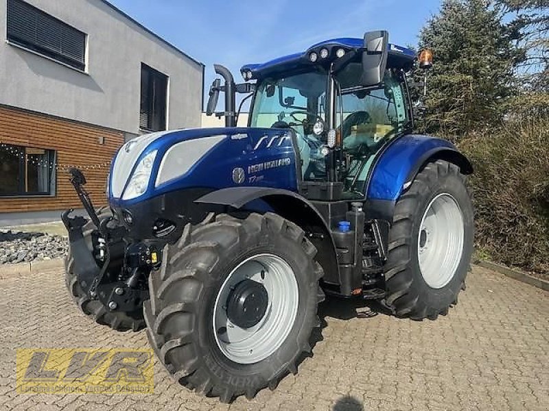 Traktor des Typs New Holland T7 225 AC  Aktionsmaschine / Sonderpreis, Vorführmaschine in Steinau-Rebsdorf (Bild 1)