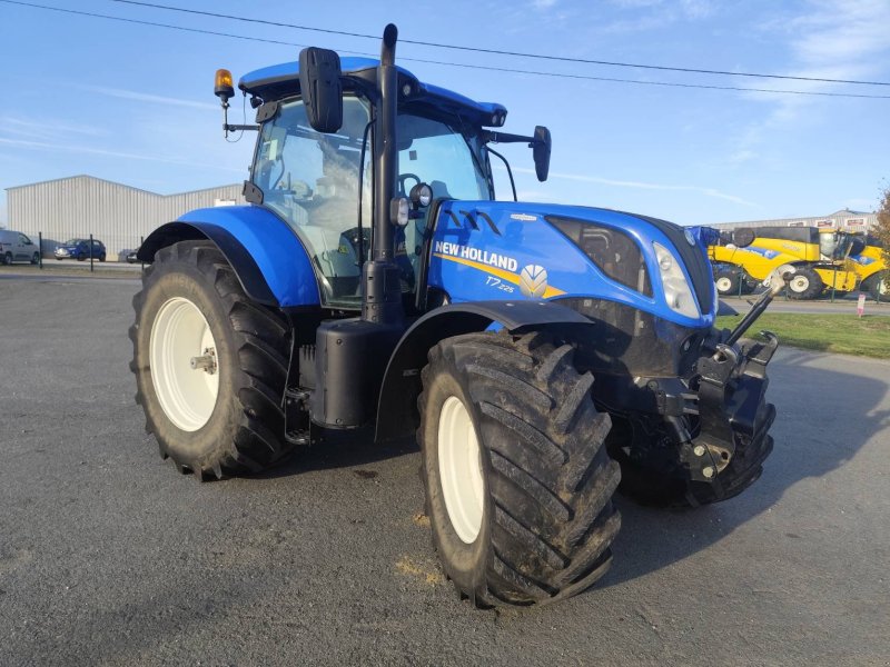Traktor typu New Holland T7 225 AC, Gebrauchtmaschine v Le Horps (Obrázek 1)