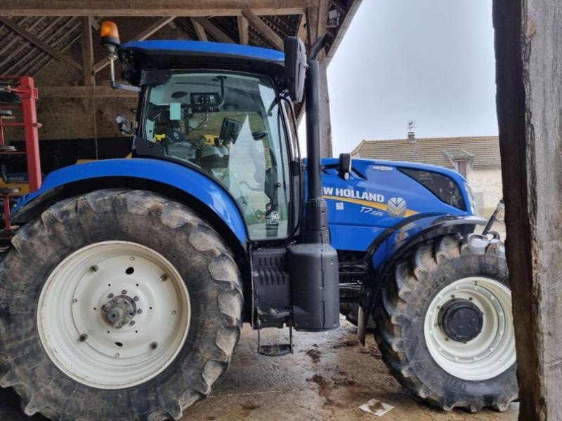 Traktor des Typs New Holland T7-225, Gebrauchtmaschine in CHAUMONT (Bild 2)