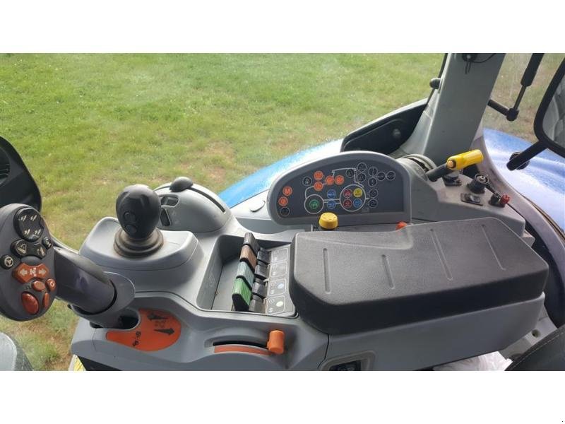 Traktor типа New Holland T7-225, Gebrauchtmaschine в CHAUMONT (Фотография 3)