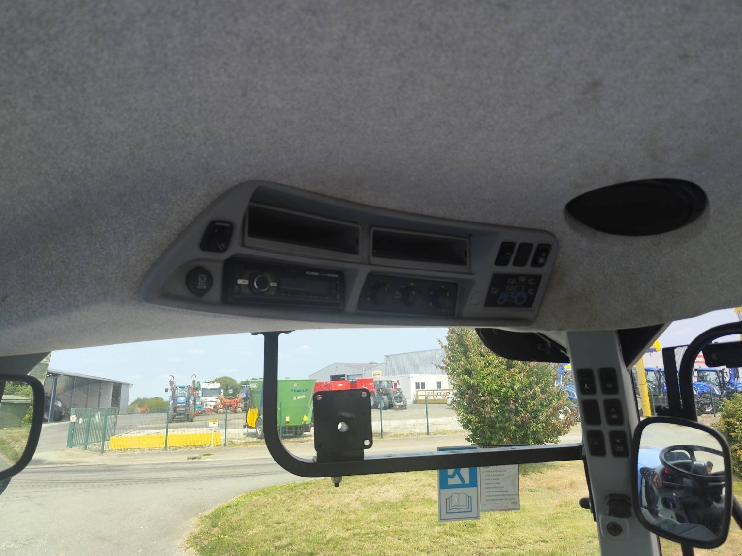 Traktor typu New Holland T7 230 AC, Gebrauchtmaschine v Le Horps (Obrázok 11)