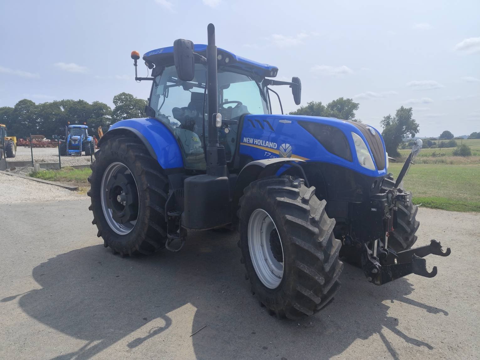 Traktor типа New Holland T7 230 AC, Gebrauchtmaschine в Le Horps (Фотография 2)