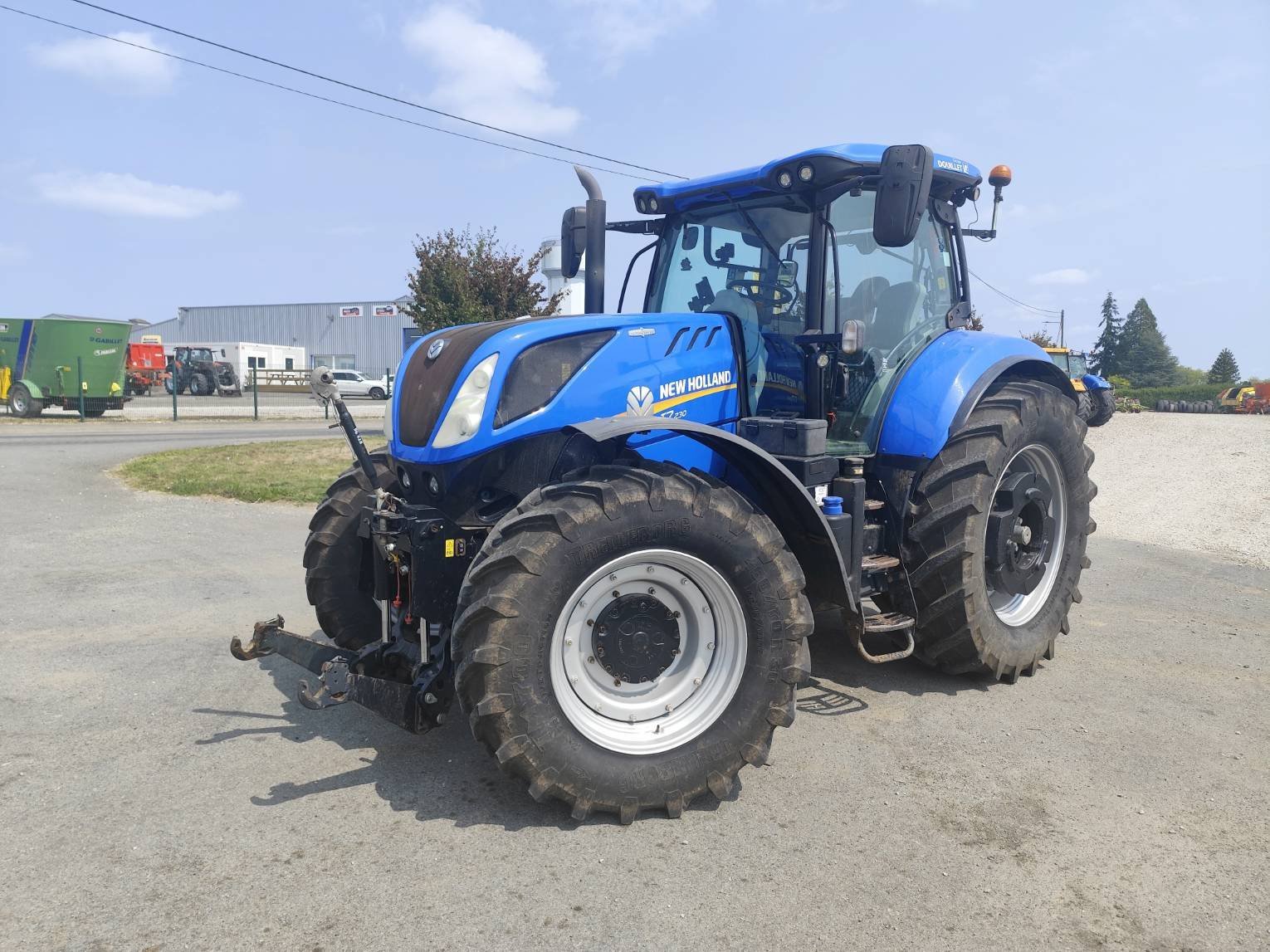 Traktor des Typs New Holland T7 230 AC, Gebrauchtmaschine in Le Horps (Bild 1)
