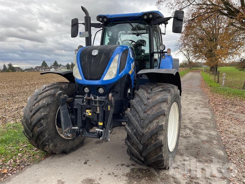 Traktor Türe ait New Holland T7 230 AC, Gebrauchtmaschine içinde Düsseldorf (resim 1)