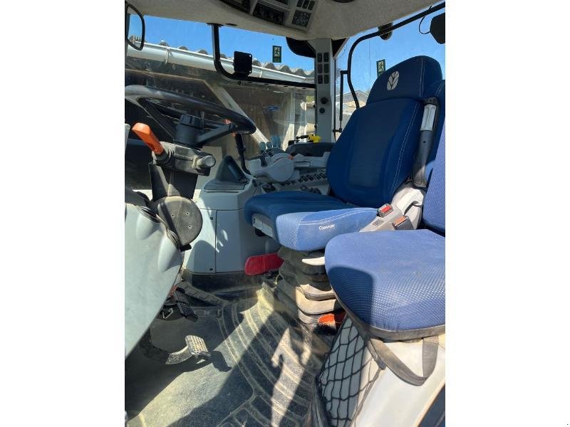 Traktor типа New Holland T7-230PC, Gebrauchtmaschine в ANTIGNY (Фотография 5)