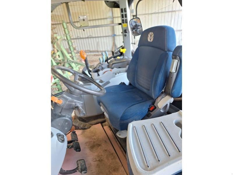 Traktor типа New Holland T7-230PC, Gebrauchtmaschine в ANTIGNY (Фотография 7)