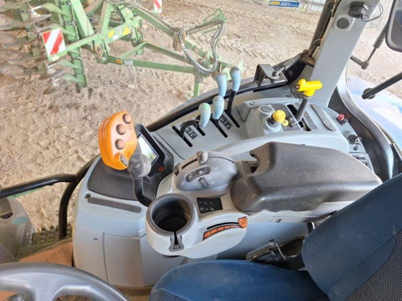 Traktor типа New Holland T7-230PC, Gebrauchtmaschine в ANTIGNY (Фотография 8)