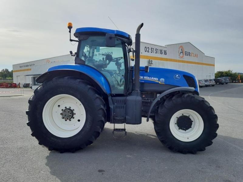Traktor типа New Holland T7-235PC-SW, Gebrauchtmaschine в ANTIGNY (Фотография 4)