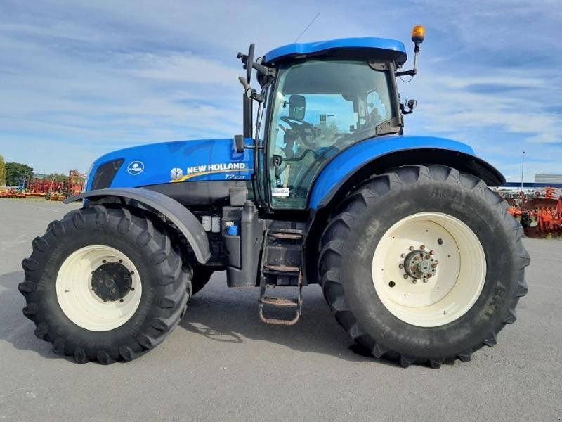Traktor типа New Holland T7-235PC-SW, Gebrauchtmaschine в ANTIGNY (Фотография 9)