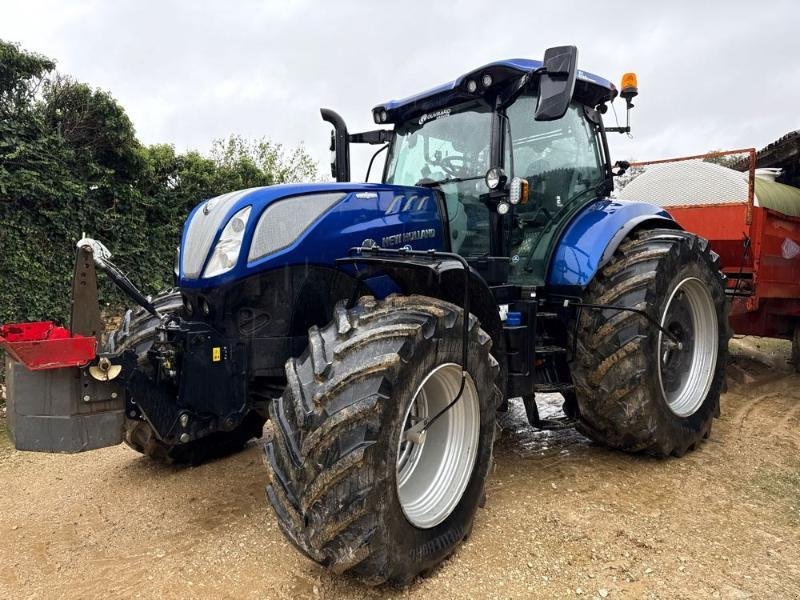 Traktor du type New Holland T7-245AC, Gebrauchtmaschine en CHAUMONT (Photo 1)