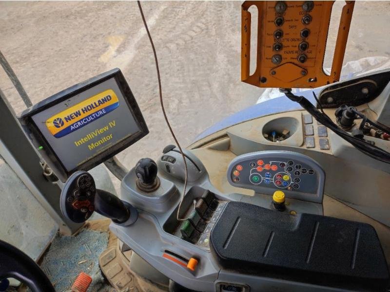 Traktor tip New Holland T7-245PC-SW, Gebrauchtmaschine in CHAUMONT (Poză 3)