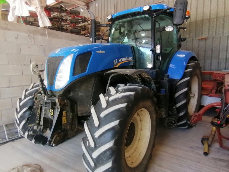 Traktor of the type New Holland T7 250.autocommand, Gebrauchtmaschine in Eton (Picture 1)