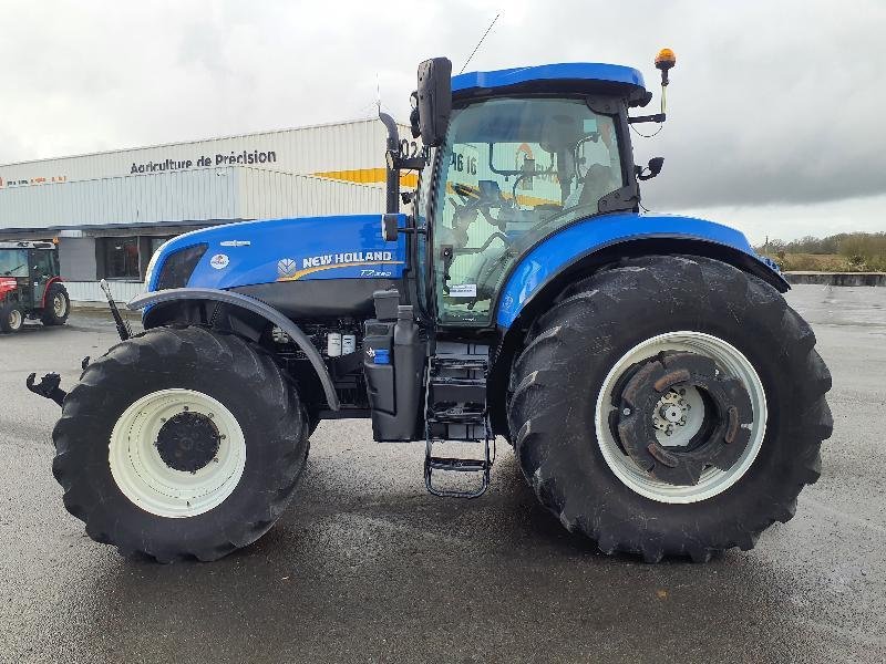 Traktor of the type New Holland T7-260AC, Gebrauchtmaschine in ANTIGNY (Picture 1)