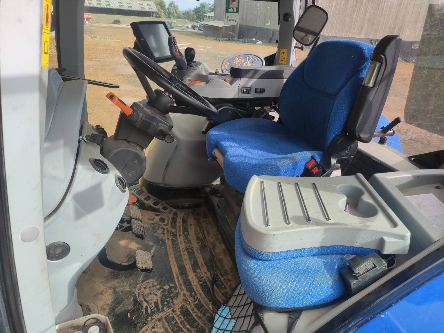 Traktor za tip New Holland T7 270 AC, Gebrauchtmaschine u Le Horps (Slika 5)