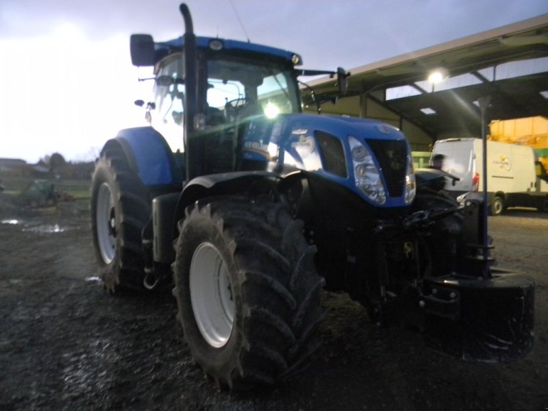 Traktor of the type New Holland T7 270, Gebrauchtmaschine in ENNEZAT (Picture 1)