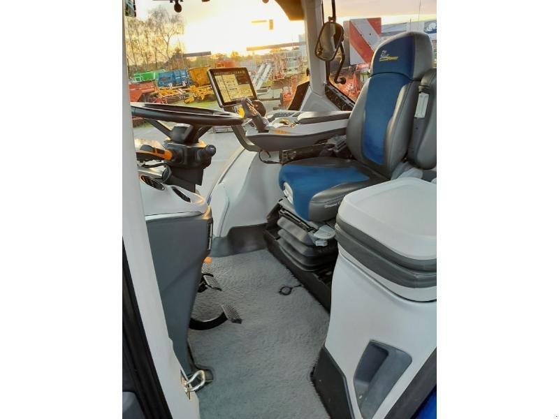 Traktor типа New Holland T7-275AC-PLMI, Gebrauchtmaschine в ANTIGNY (Фотография 10)