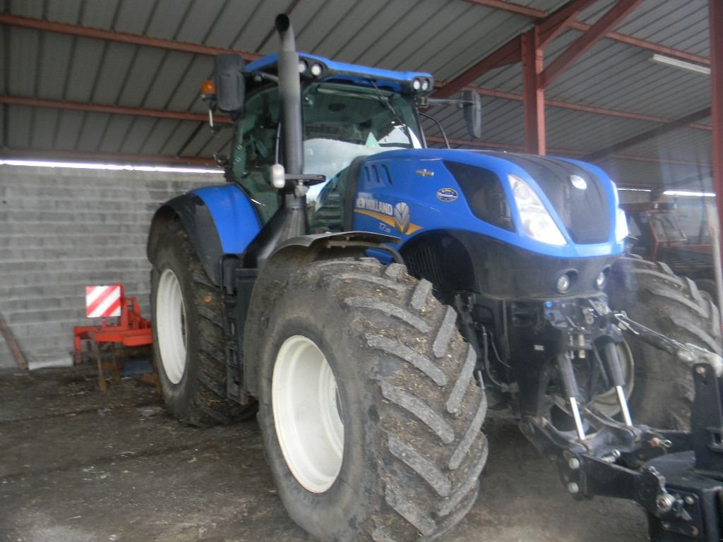 Traktor des Typs New Holland T7 315 AUTO, Gebrauchtmaschine in ENNEZAT (Bild 8)